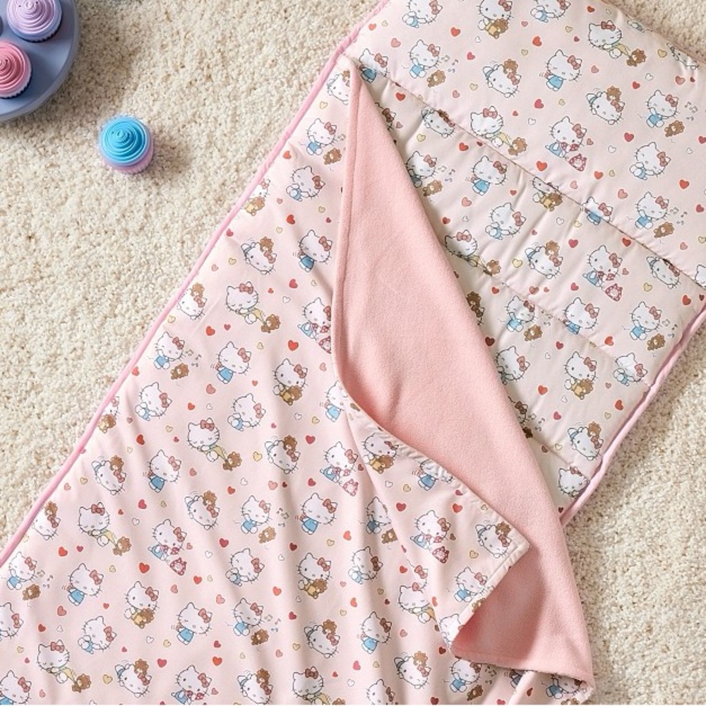 Mackenzie Hello Kitty® Hearts Nap Mat